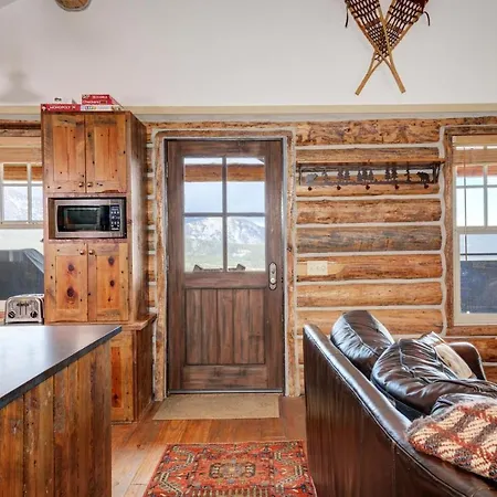9 Cabin Hollow By Moonlight Basin Lodging